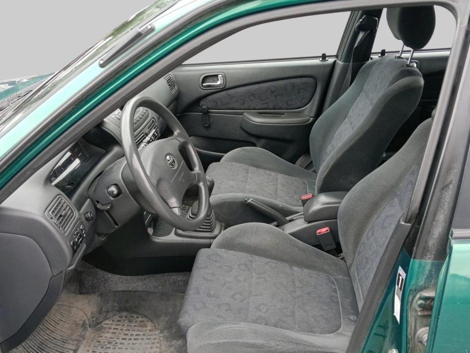 TOYOTA Corolla 2000