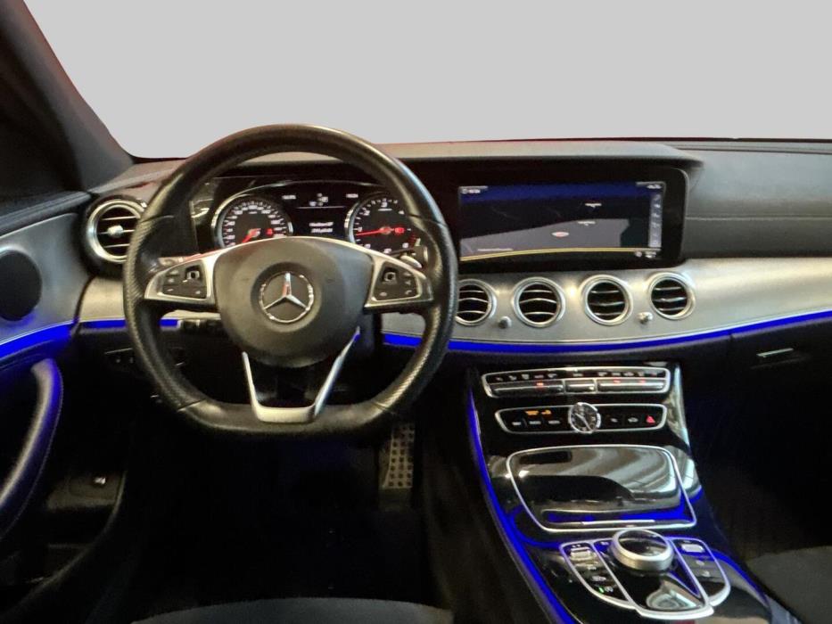 MERCEDES-BENZ E 2019