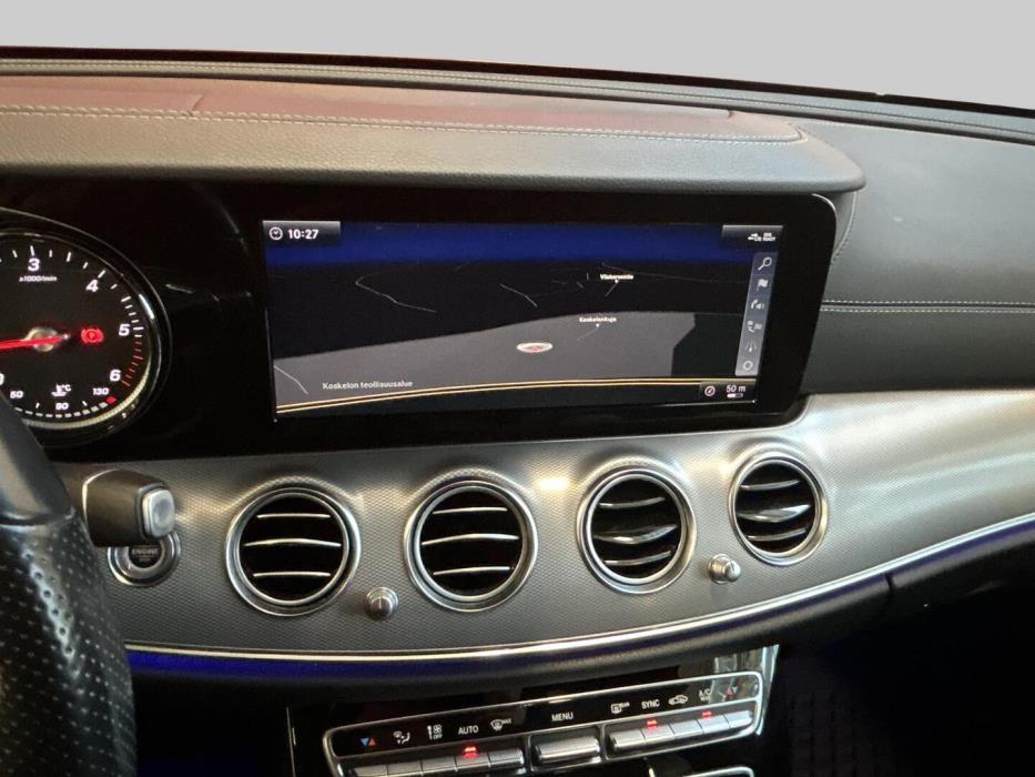 MERCEDES-BENZ E 2019