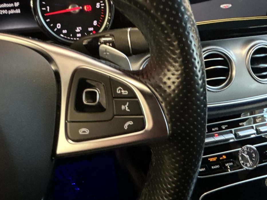 MERCEDES-BENZ E 2019