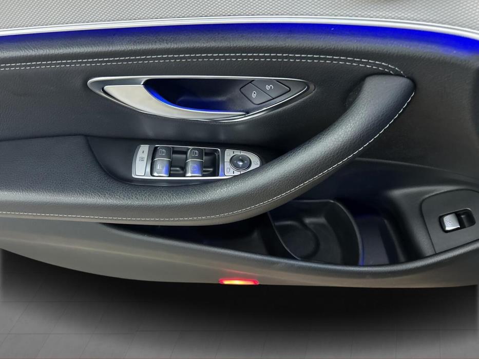 MERCEDES-BENZ E 2019