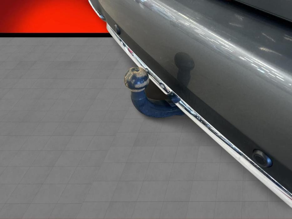 MERCEDES-BENZ E 2019