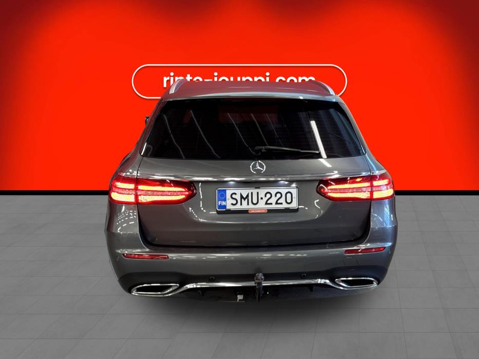 MERCEDES-BENZ E 2019