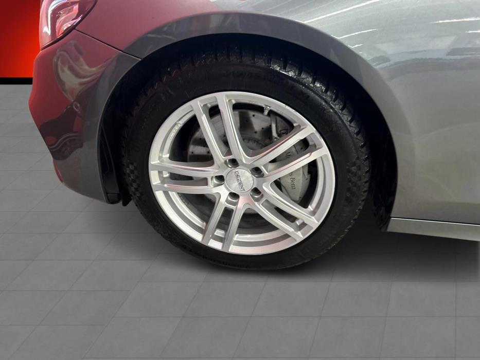 MERCEDES-BENZ E 2019