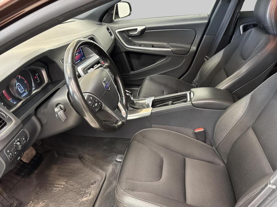 VOLVO V60 Cross Country 2016