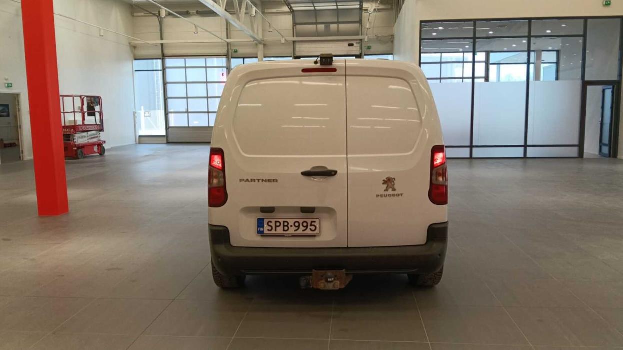 PEUGEOT Partner 2023