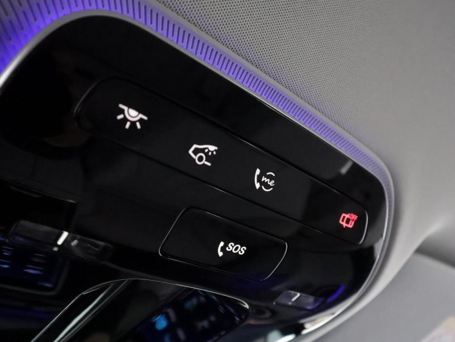 MERCEDES-BENZ EQE 2023