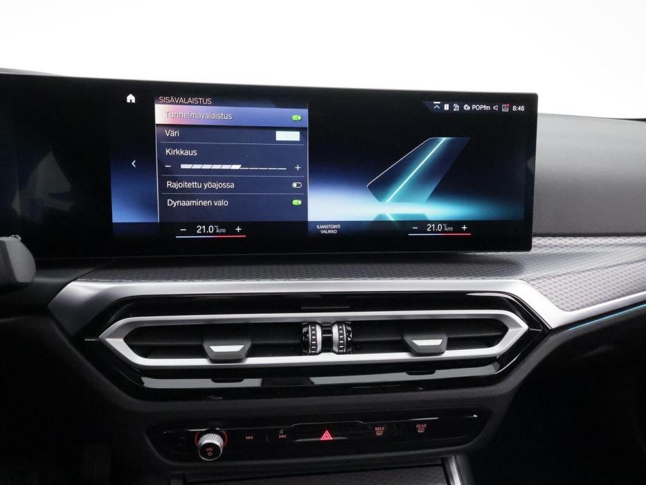 BMW 330 2024