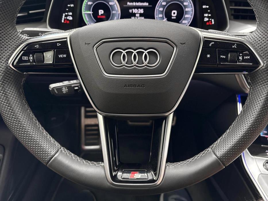 AUDI A6 2023