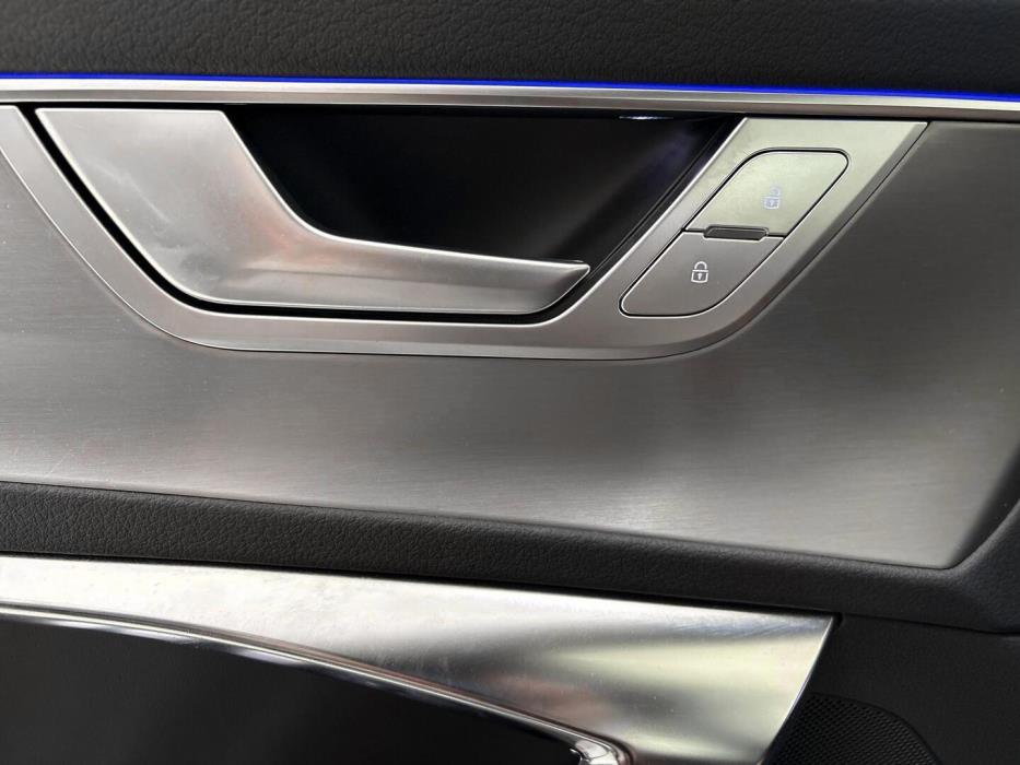 AUDI A6 2023