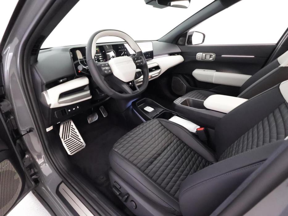 KIA EV4 2026