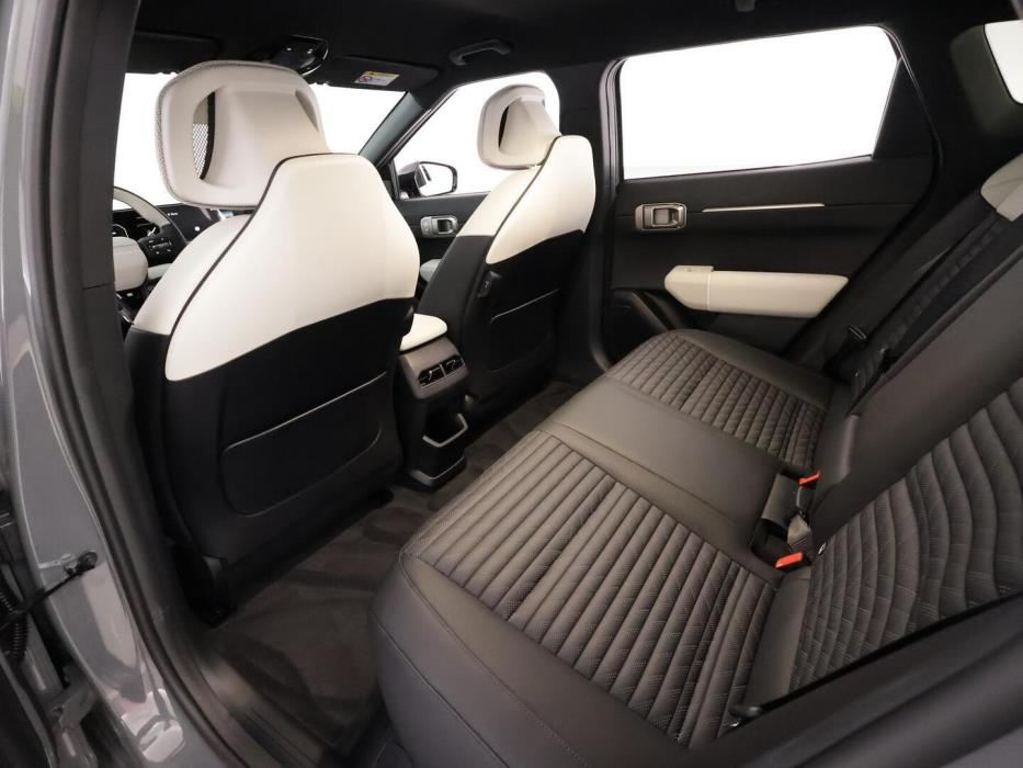 KIA EV4 2026