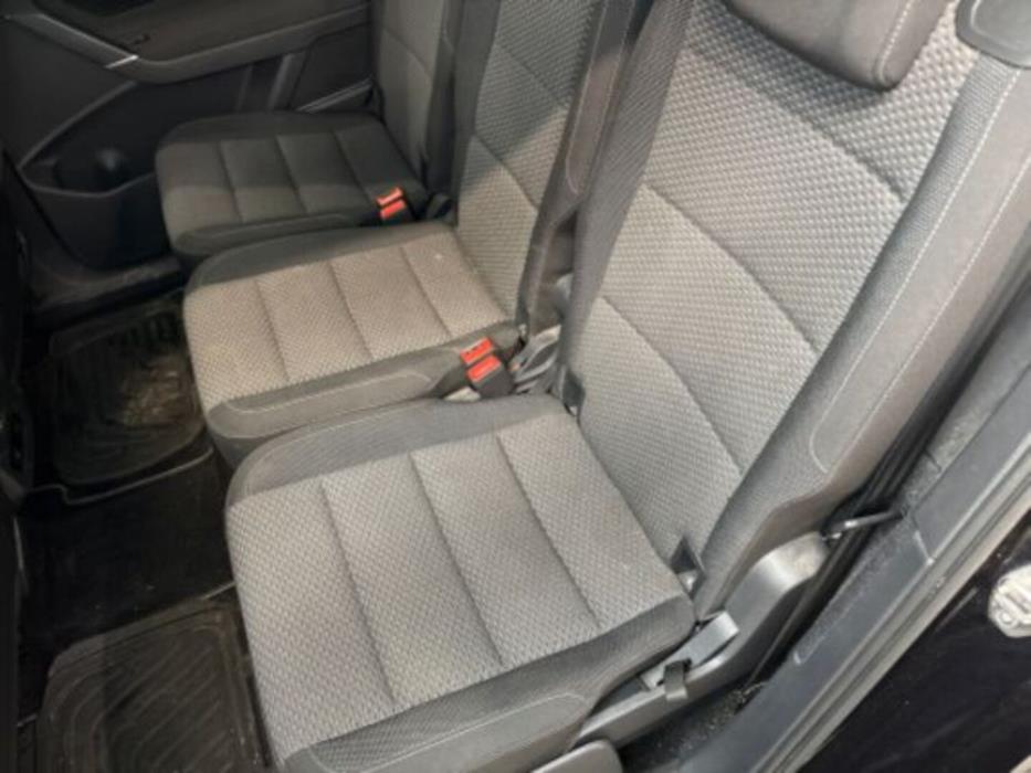 VOLKSWAGEN TOURAN 2021