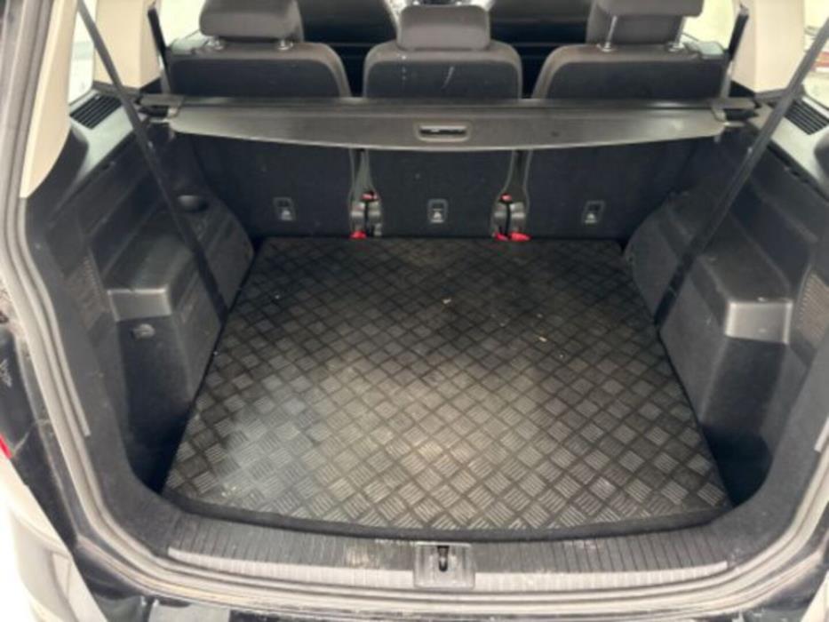 VOLKSWAGEN TOURAN 2021