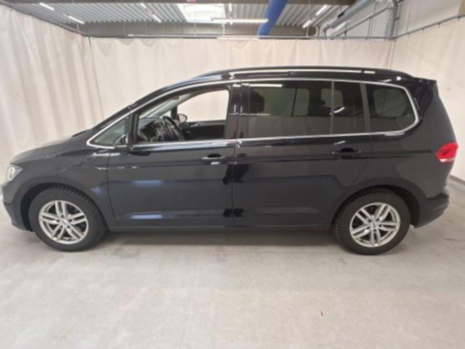 VOLKSWAGEN TOURAN 2021
