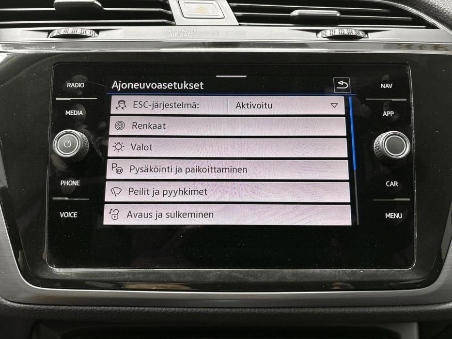 VOLKSWAGEN TOURAN 2021