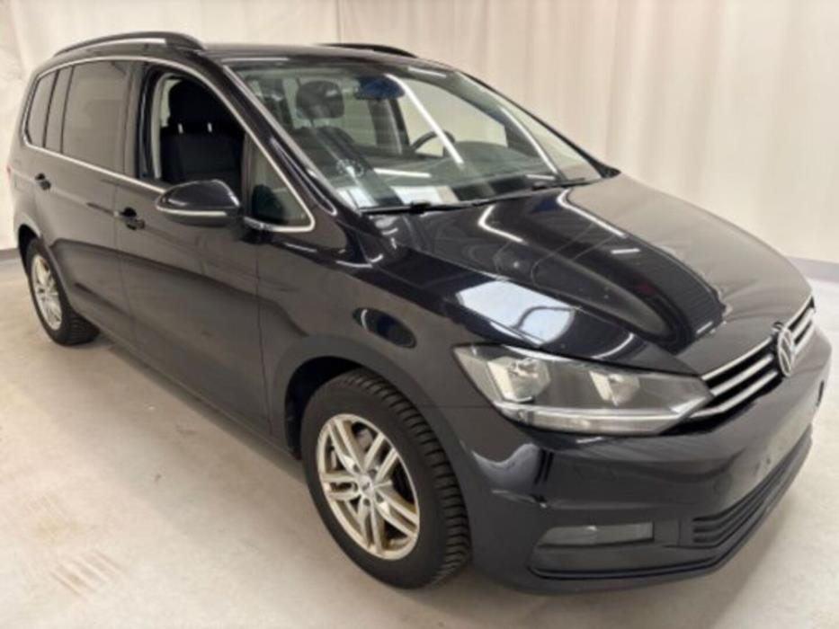 VOLKSWAGEN TOURAN 2021