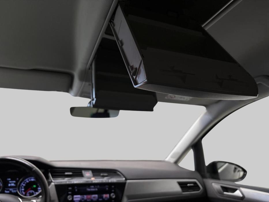 VOLKSWAGEN TOURAN 2021