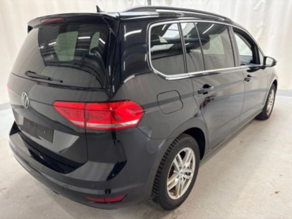 VOLKSWAGEN TOURAN 2021