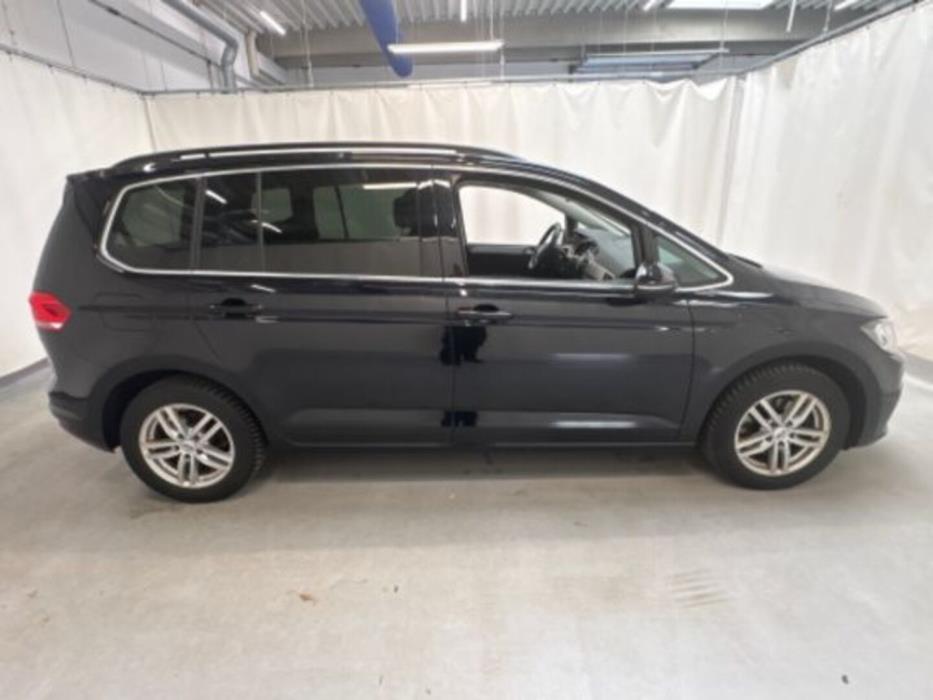 VOLKSWAGEN TOURAN 2021