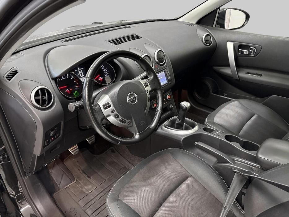 NISSAN Qashqai 2013