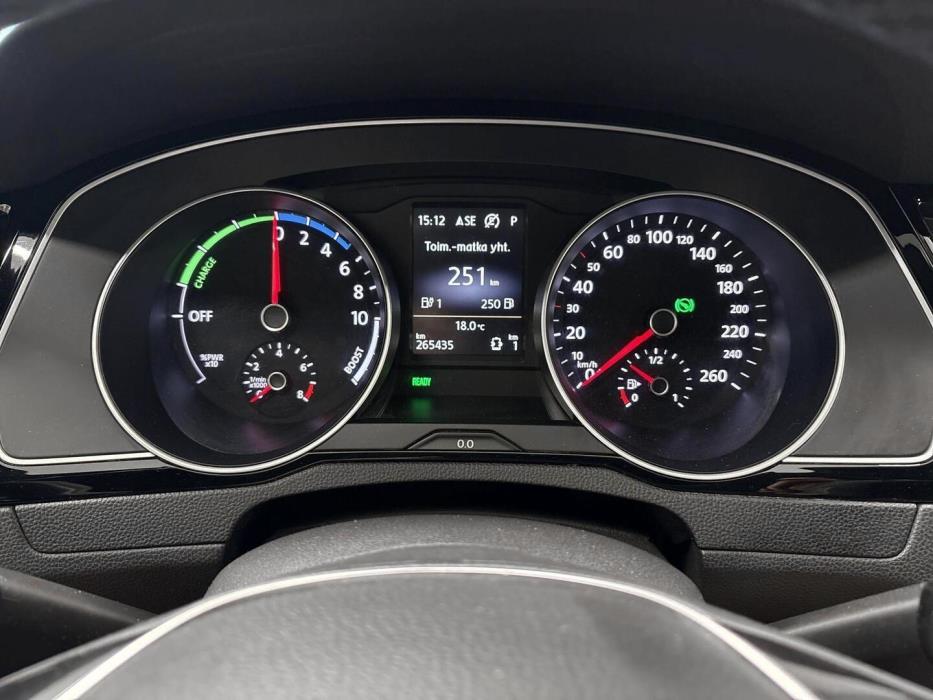 VOLKSWAGEN Passat 2016