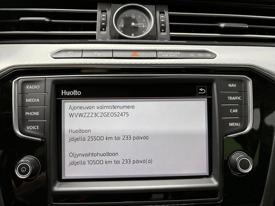 VOLKSWAGEN Passat 2016