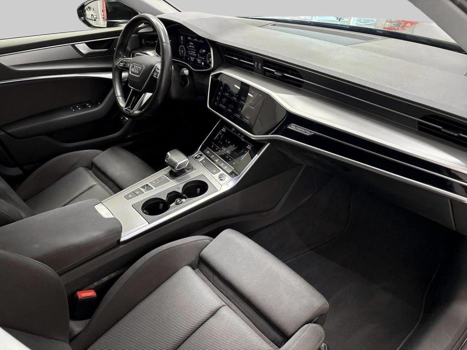 AUDI A6 2022