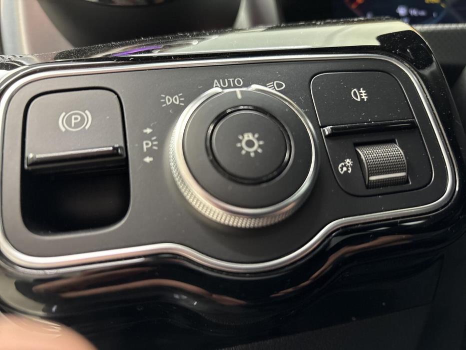 MERCEDES-BENZ CLA 2021