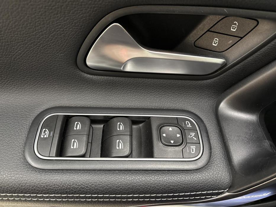 MERCEDES-BENZ CLA 2021
