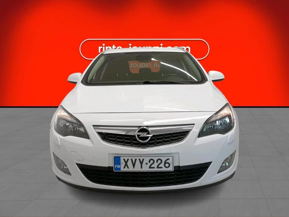 OPEL Astra 2011