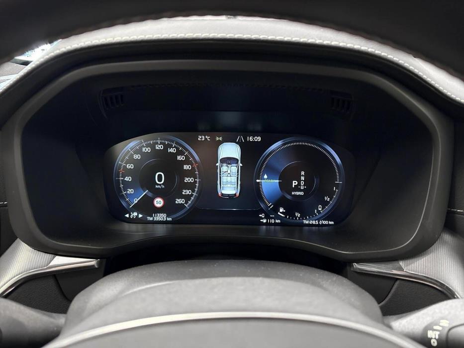 VOLVO XC60 2021