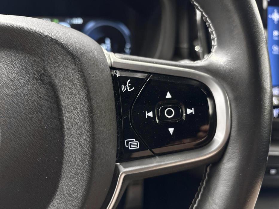 VOLVO XC60 2021