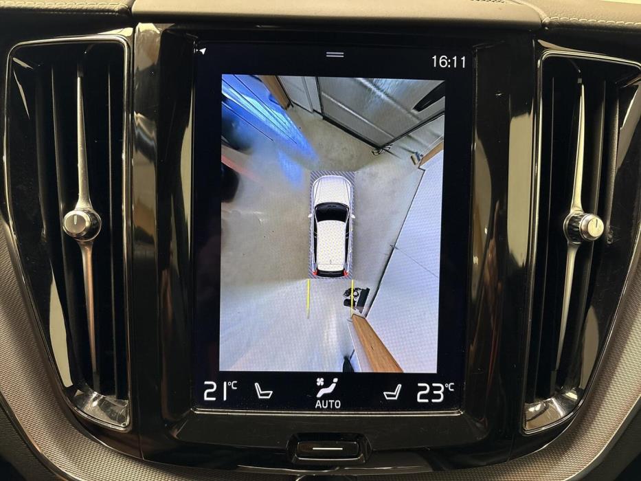 VOLVO XC60 2021