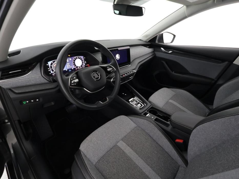 SKODA OCTAVIA 2024