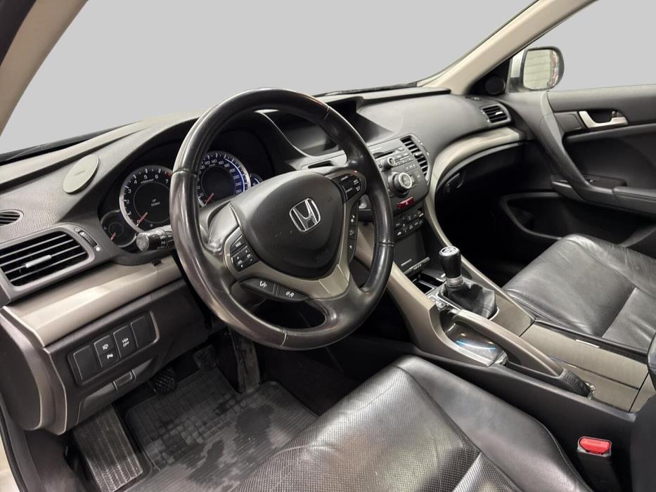 HONDA Accord 2011