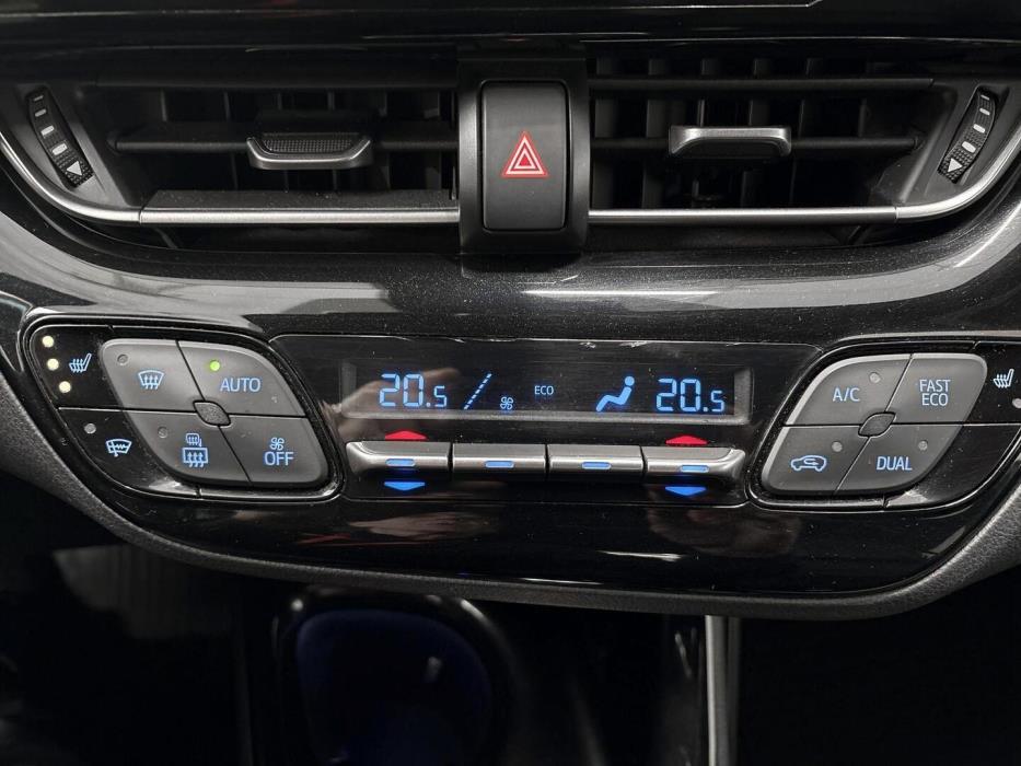 TOYOTA C-HR 2017