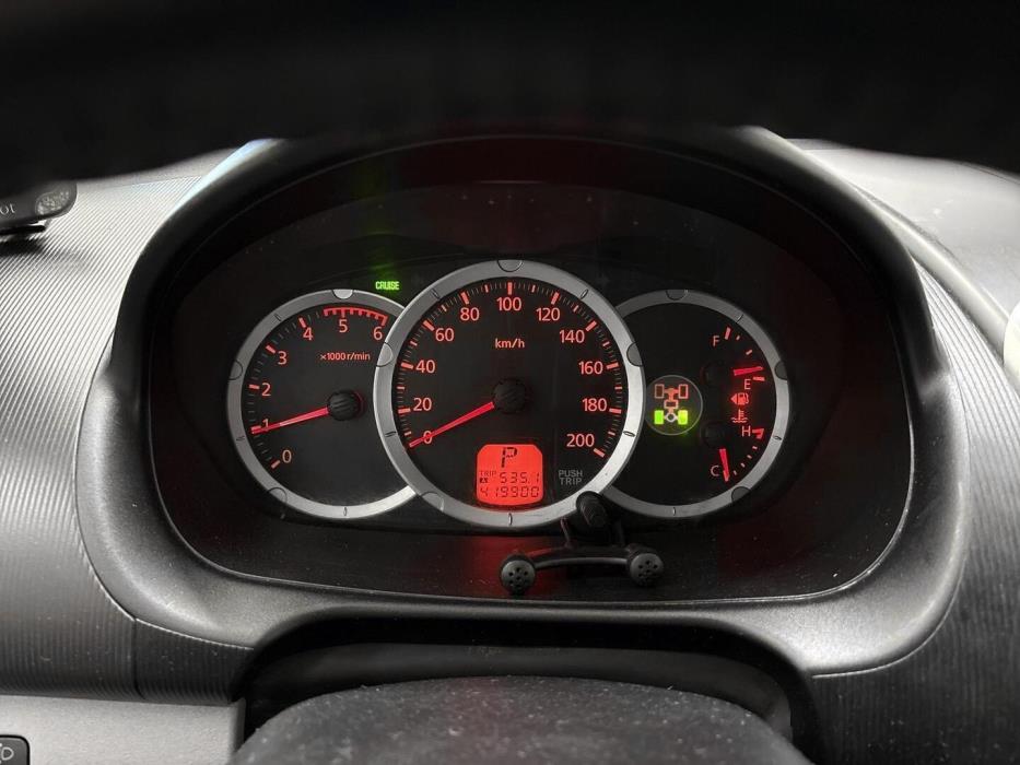 MITSUBISHI L200 2011