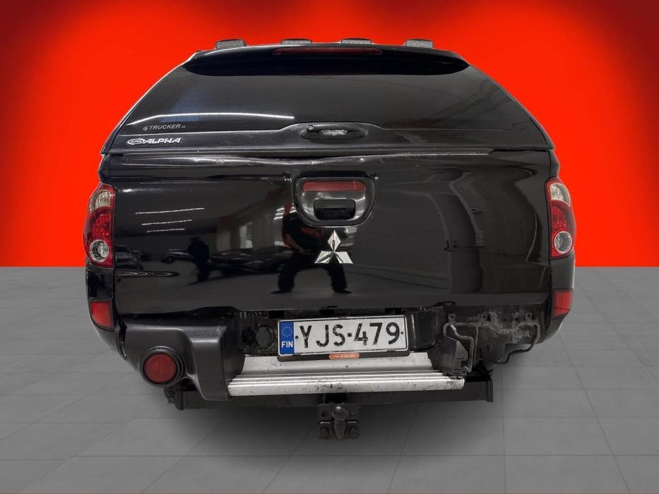 MITSUBISHI L200 2011