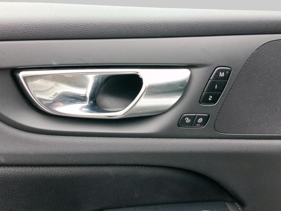 VOLVO S60 2022