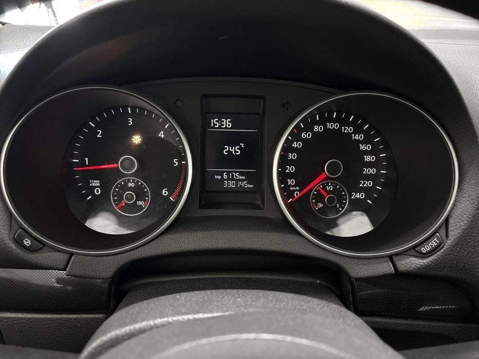 VOLKSWAGEN Golf 2010