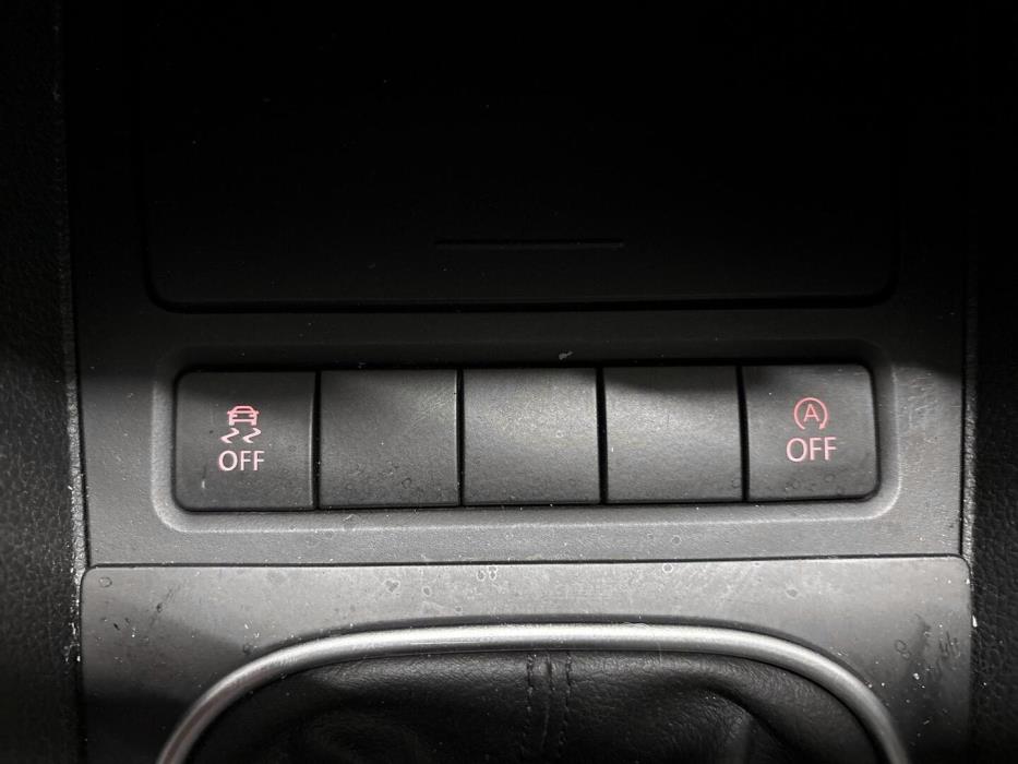 VOLKSWAGEN Golf 2010