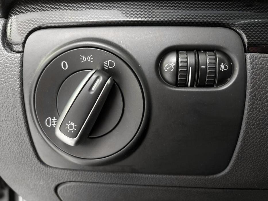VOLKSWAGEN Golf 2010