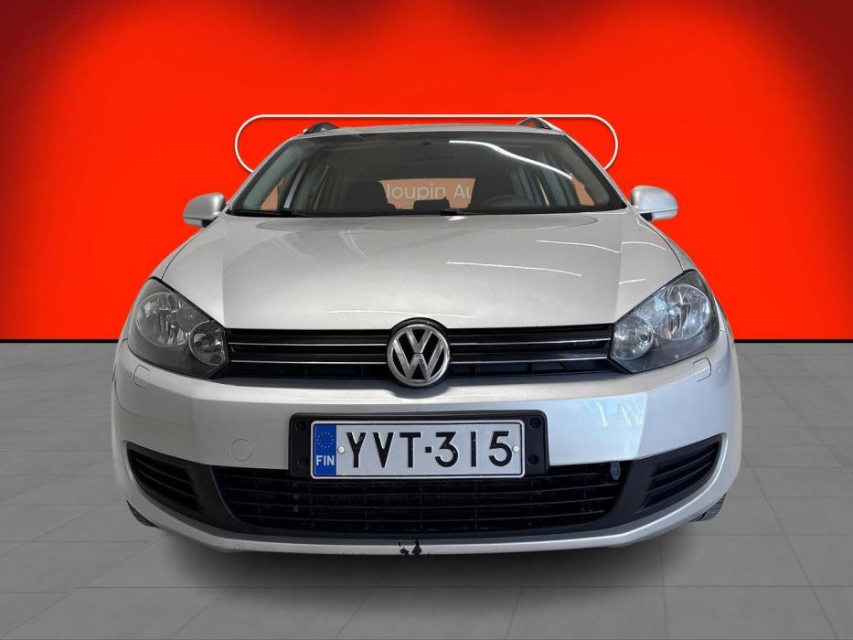 VOLKSWAGEN Golf 2010