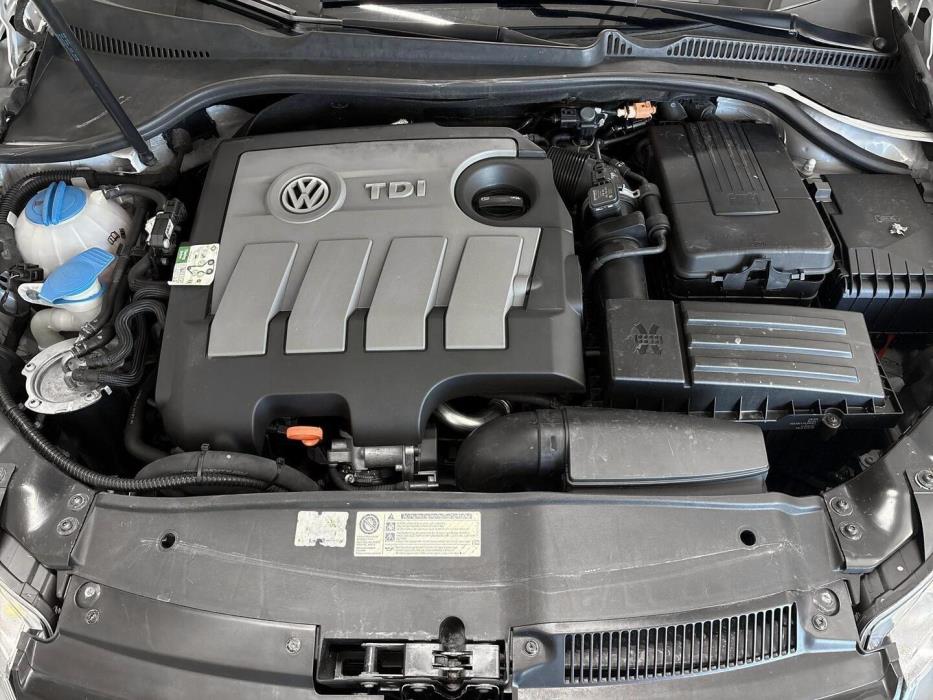 VOLKSWAGEN Golf 2010
