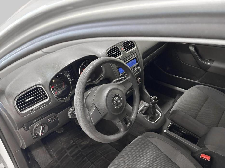 VOLKSWAGEN Golf 2010