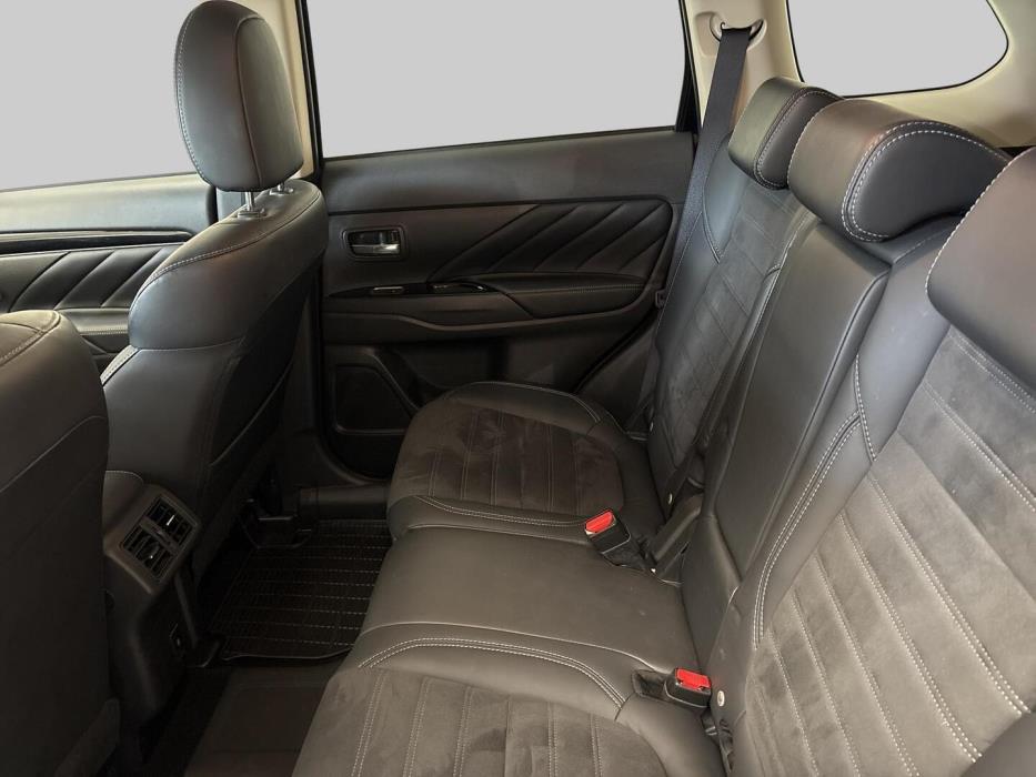 MITSUBISHI Outlander PHEV 2021