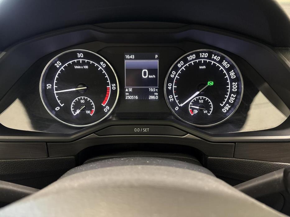SKODA Superb 2017