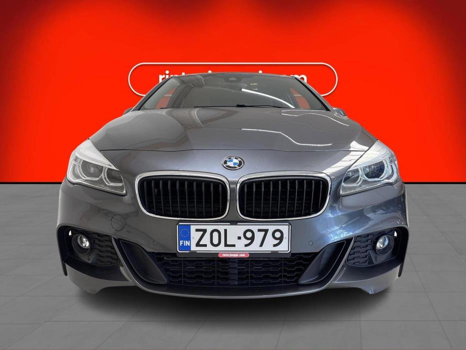 BMW 225 2017