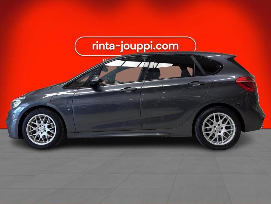 BMW 225 2017